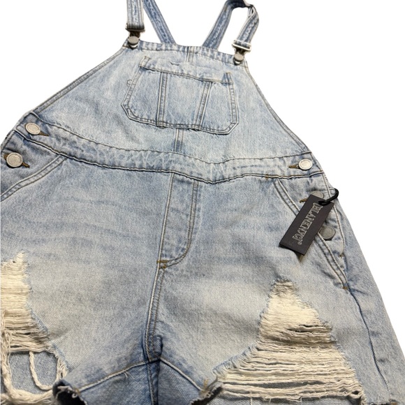 ✨ Blank NYC Distressed Denim Shortalls Overalls Size 28 ✨ - Picture 3 of 6